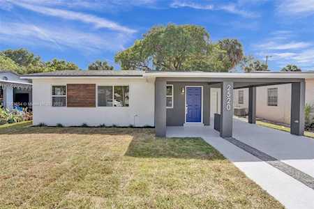 2520 NW 9th Ct Fort Lauderdale, FL 33311