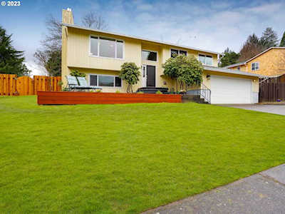 1404 Rosemarie DR West Linn, OR 97068