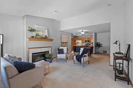557 Mission Hills Drive Chanhassen, MN 55317