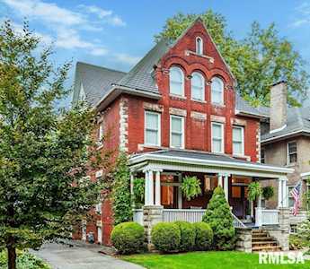 1129 W Moss Ave Peoria, IL 61606