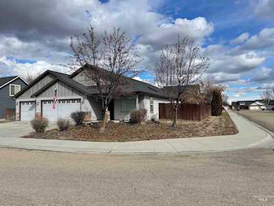 950 N Island Park Ave Star, ID 83669