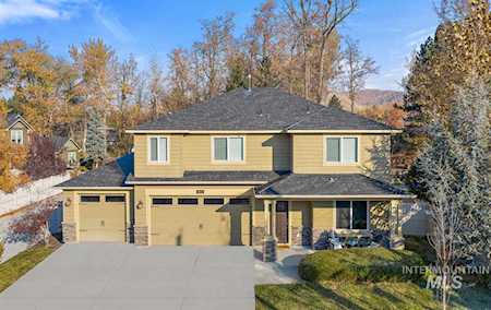 3810 W Magnolia Ln Boise, ID 83703