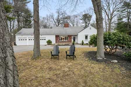 172 Old Farm Rd Milton, MA 02186