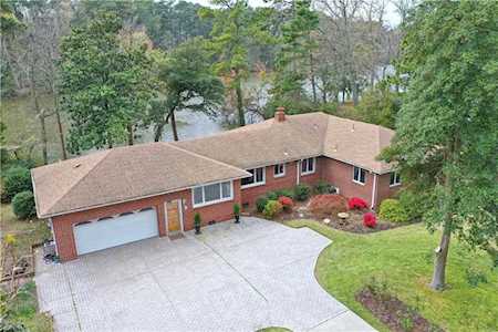 5173 Lake Shores Rd Virginia Beach, VA 23455