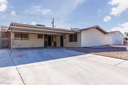 1204 Saylor Way Las Vegas, NV 89108