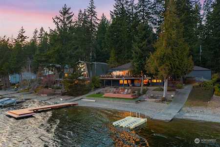 4380 E Mason Lake Dr W Grapeview, WA 98546