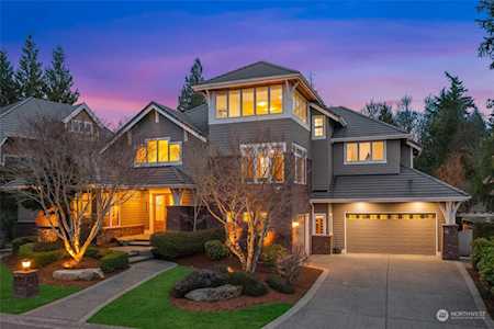 20445 NE 31st St Sammamish, WA 98074