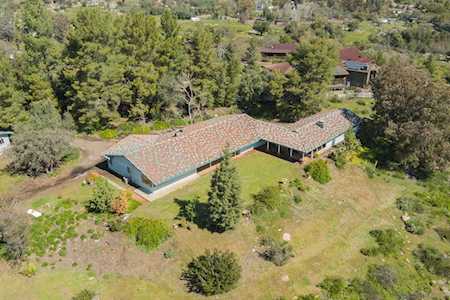 2695 Calle De Compadres Alpine, CA 91901