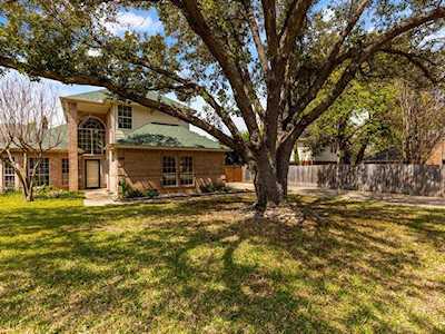 3904 Churchview Court Arlington, TX 76016