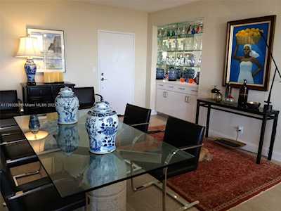 90 Edgewater Dr #625 Coral Gables, FL 33133