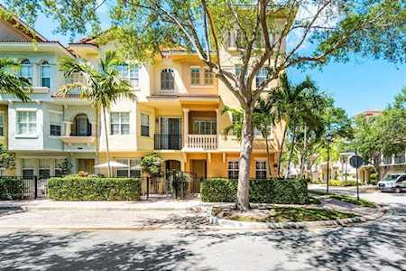 2487 San Pietro Circle Palm Beach Gardens, FL 33410