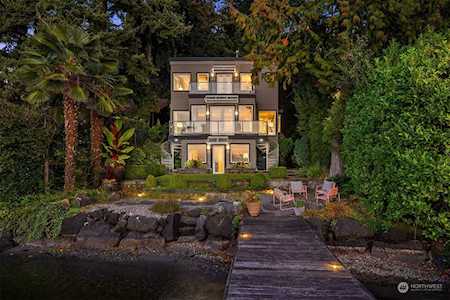 4879 Forest Ave SE Mercer Island, WA 98040