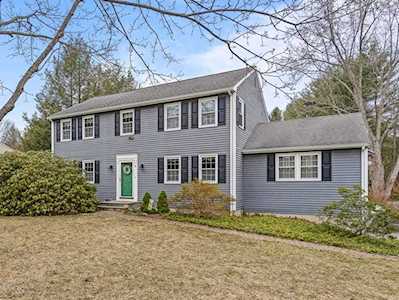 3 Algonquin Ave Andover, MA 01810