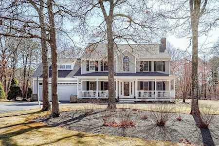 23 Jillianns Way Barnstable, MA 02648