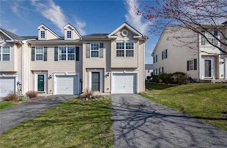 731 Trout Creek Ln Allentown, PA 18103