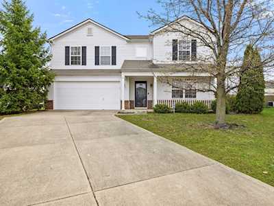 825 Palisades Ct Greenwood, IN 46143
