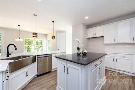 8906 New Town Rd Waxhaw, NC 28173
