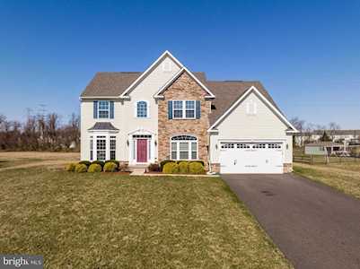 1305 Pear Tree Ct Delran, NJ 08075