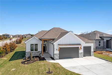 9249 Saddletop St Lenexa, KS 66227