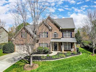2119 Willowcrest Dr Waxhaw, NC 28173