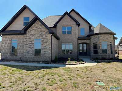 16729 Colton Lane Athens, AL 35613