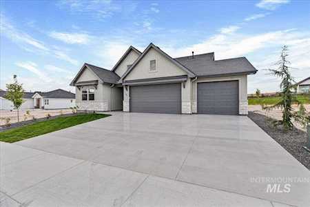 1197 W Eiger Dr Nampa, ID 83686