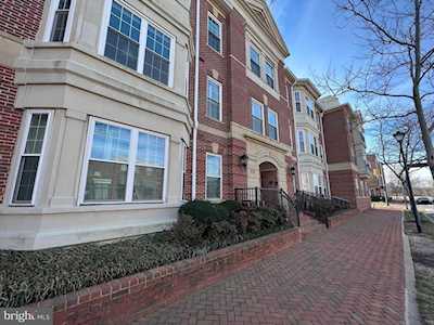 828 Slaters Ln #207 Alexandria, VA 22314