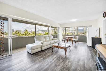 2015 Ala Wai Boulevard #5C Honolulu, HI 96815