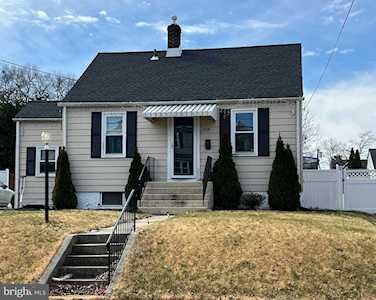 124 Spruce Ave Westville, NJ 08093
