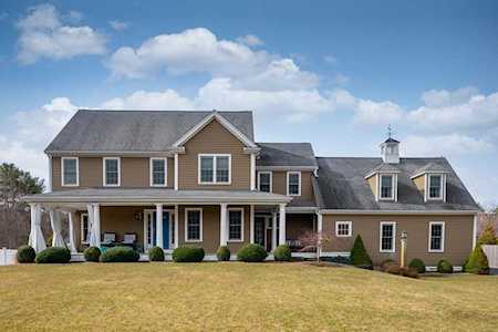 17 Cardinal Cir Pembroke, MA 02359