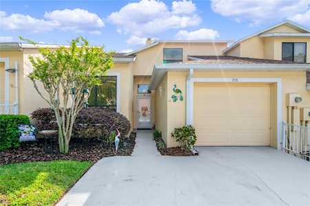 715 Swan Ln Altamonte Springs, FL 32701