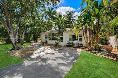 1022 NE 114th St Biscayne Park, FL 33161