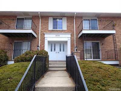 30709 Shiawassee Rd #70 Farmington Hills, MI 48336