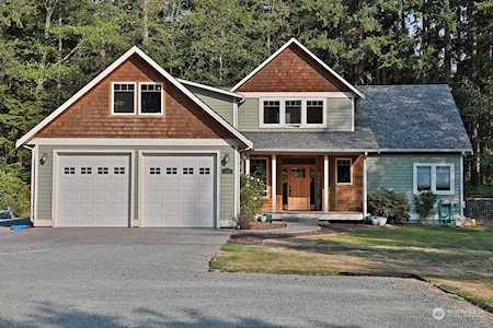 3937 Deer Lake Rd Clinton, WA 98236