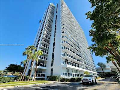 20505 E Country Club Dr #534 Aventura, FL 33180