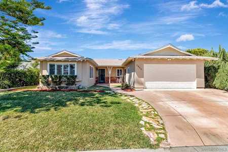 5856 Cowles Mountain Blvd La Mesa, CA 91942