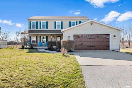 608 18th St Silvis, IL 61282