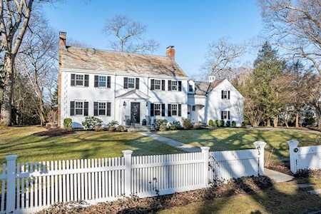 92 Old Colony Road Wellesley, MA 02482