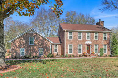 8350 Carriage Hills Dr Brentwood, TN 37027