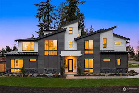 14253 SE 14th St Bellevue, WA 98007