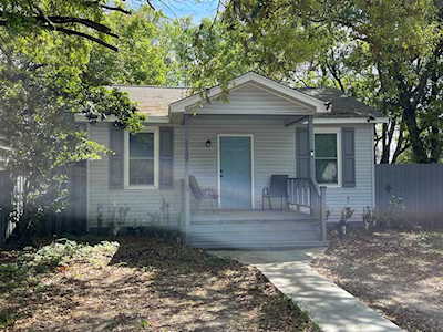 2129 Victory Ave North Charleston, SC 29405