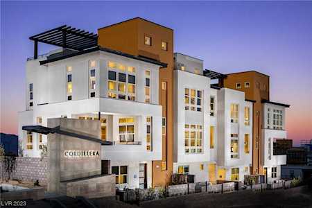 654 Sentinel Spire St Las Vegas, NV 89138