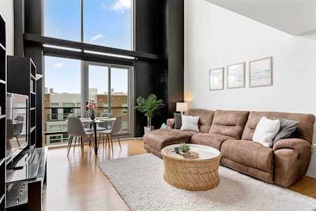 1 Earhart St #715 Cambridge, MA 02141