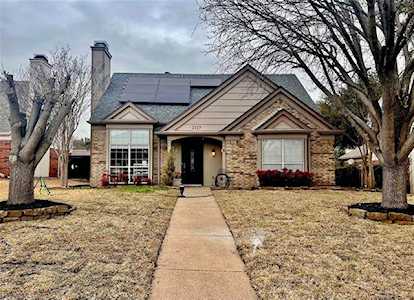 2117 Villawood Lane Garland, TX 75040