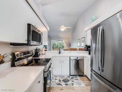 21341 Lancaster Run #421 Estero, FL 33928