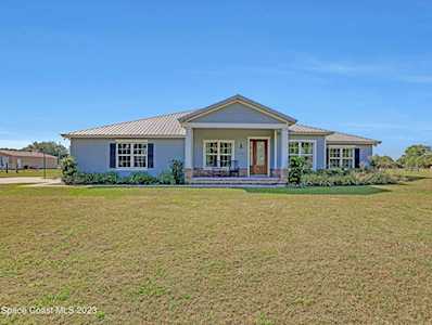 3265 Aurantia Road Mims, FL 32754