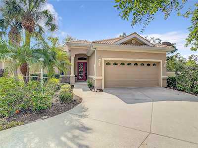 105 Wayforest Dr Venice, FL 34292