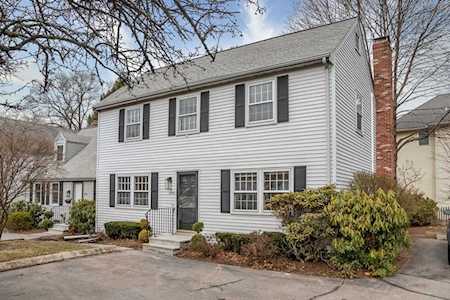 290 Linden St #290 Wellesley, MA 02482