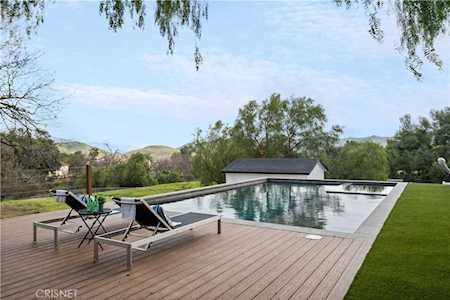 5610 Fairview Place Agoura Hills, CA 91301