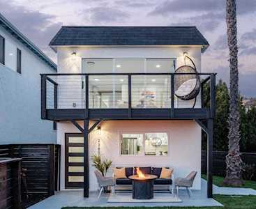 2382 Chalcedony St San Diego, CA 92109